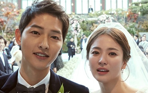 Phát ngôn “10 giờ tối không được đi uống với bạn khác giới” của Song Joong Ki gây tranh cãi, netizen lại gọi tên Song Hye Kyo